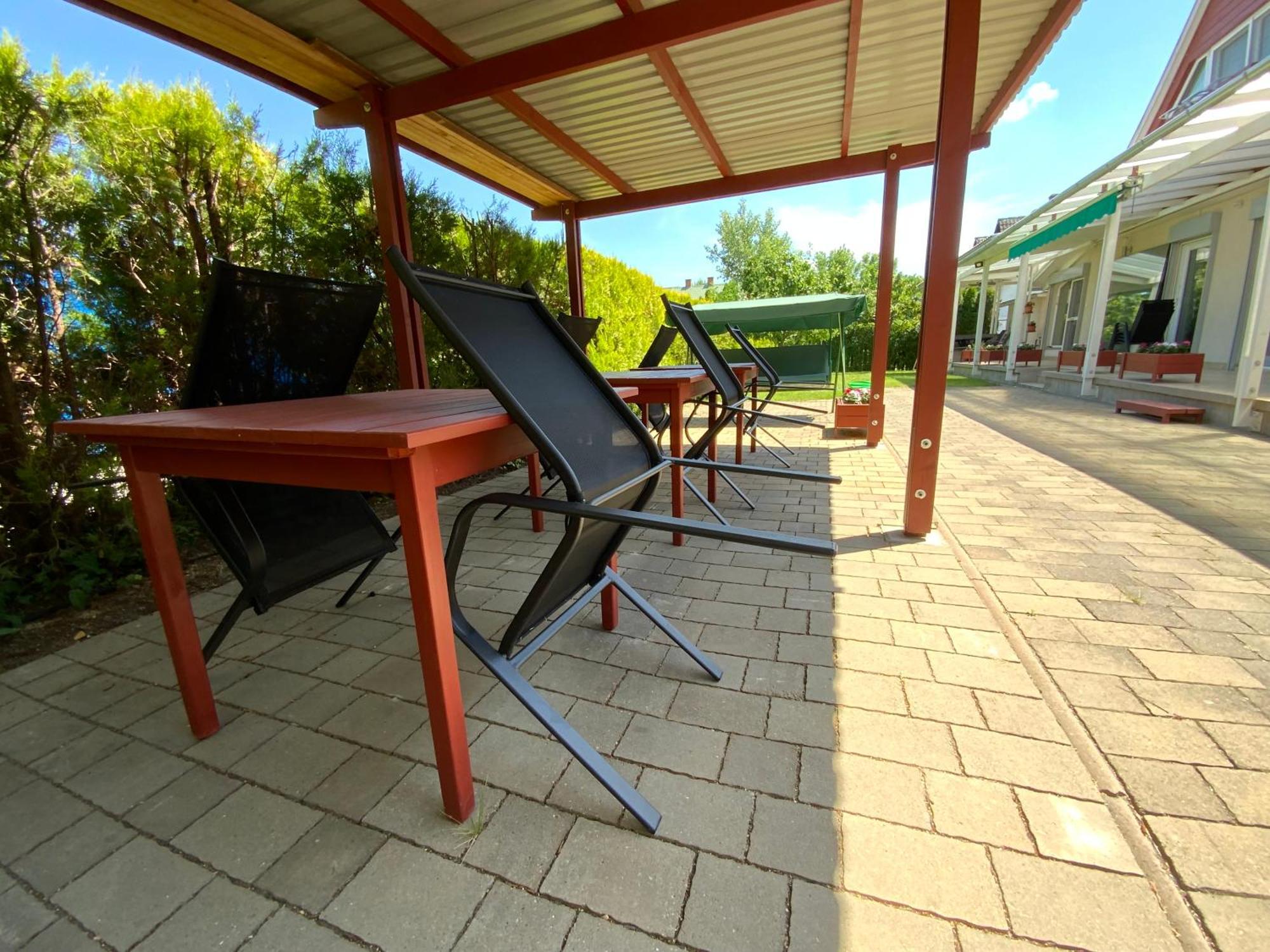 Elso Fecske Apartmanok Шиофок Экстерьер фото